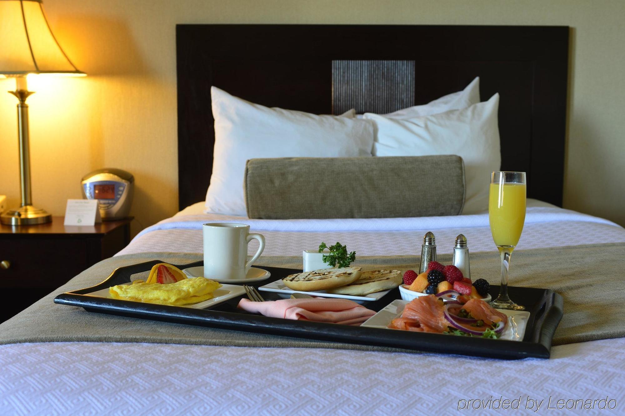 Holiday Inn & Suites Pittsfield-Berkshires By Ihg Εξωτερικό φωτογραφία